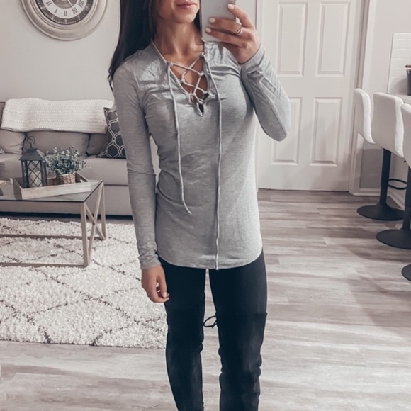 Leith Lace Up Front Long Sleeve Top Y2K - Picture 3 of 11